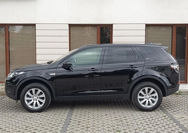 Land Rover Discovery Sport cena 99900 przebieg: 98000, rok produkcji 2019 z Warszawa małe 301